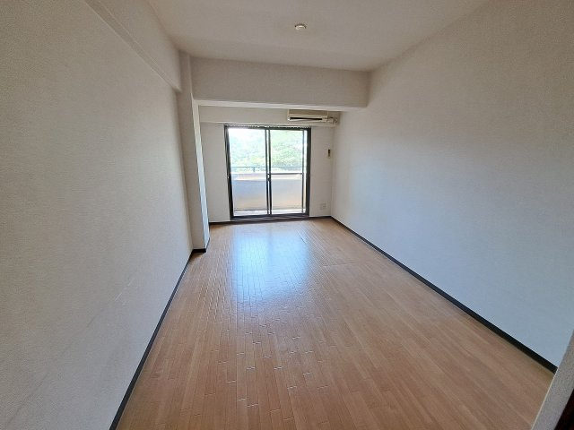 甲子園ガーデンハウスの居間・リビング