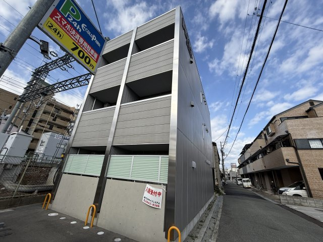 Ritz SQUARE 蘭狭館の外観