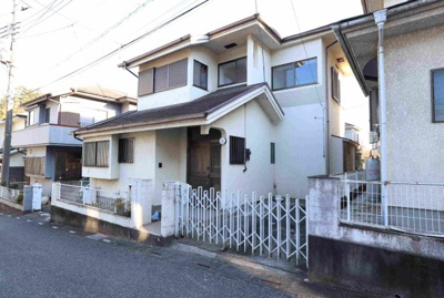 【外観】 | 毛呂山町大谷木 中古住宅 | 北側外観　・カースペース１台あり