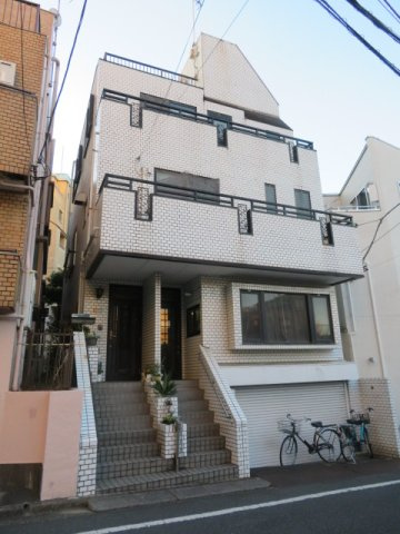 板橋区仲町のビルの外観