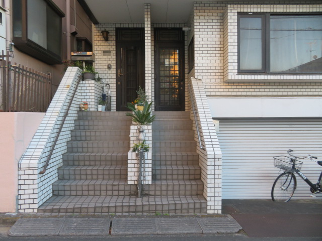 板橋区仲町のビル