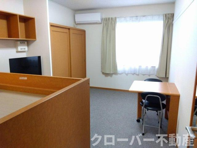 レオパレスヴィラージュ丸亀の居間・リビング