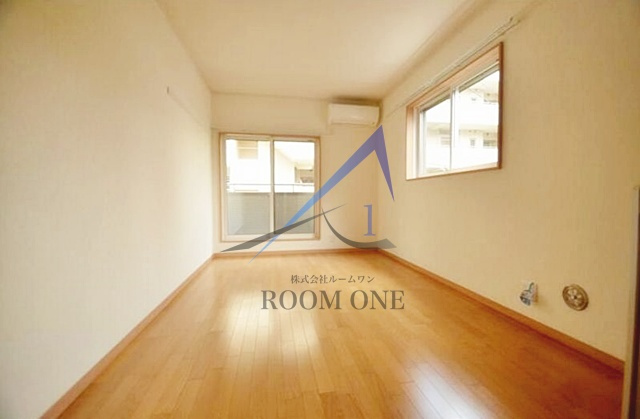 クロノスＩの居間・リビング|洋室のお部屋です。