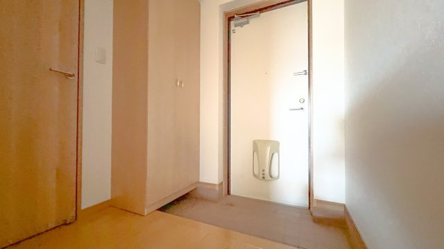 フォルテコート本郷町の玄関|※反転タイプの間取となります。