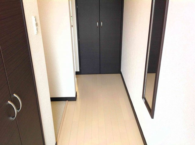 レオネクストイレブンの玄関