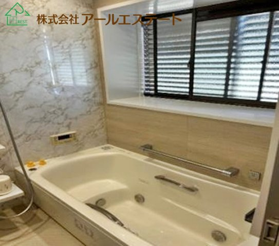 姫路市広畑区正門通1丁目　　山陽電鉄網干線「広畑駅」徒歩13分の浴室