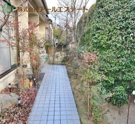 姫路市広畑区正門通1丁目　　山陽電鉄網干線「広畑駅」徒歩13分の庭