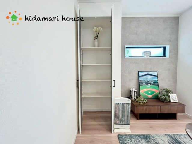 西区佐知川　新築戸建　ルシェールCの収納