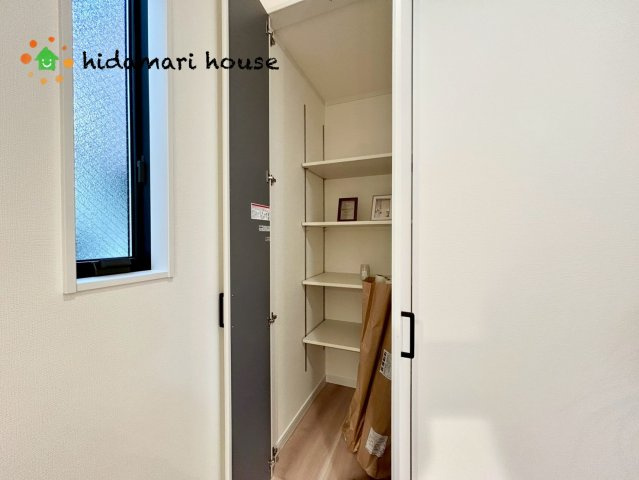 西区佐知川　新築戸建　ルシェールCの収納