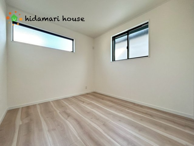 西区佐知川　新築戸建　ルシェールCの洋室