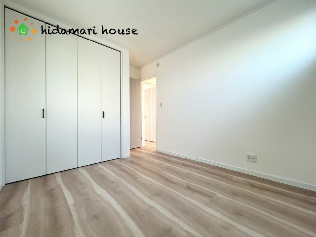 西区佐知川　新築戸建　ルシェールCの洋室