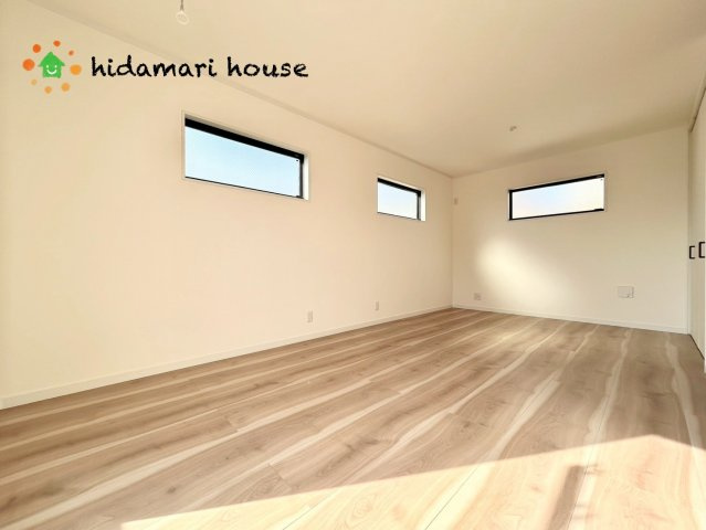 西区佐知川　新築戸建　ルシェールCの洋室