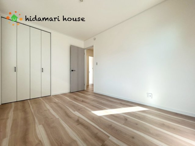 西区佐知川　新築戸建　ルシェールCの洋室