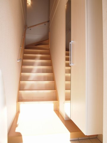 サン・パラストⅡの玄関