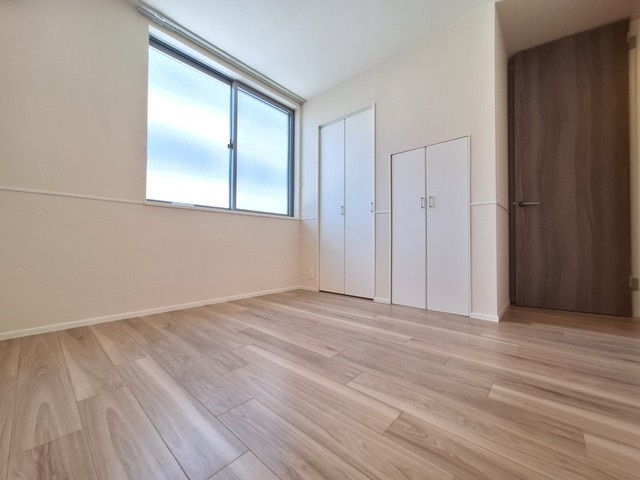 シャンベールの洋室