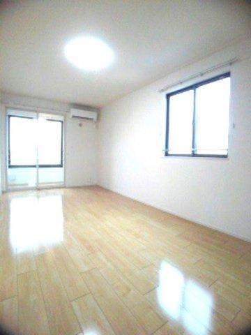 トータルインＬの居間・リビング