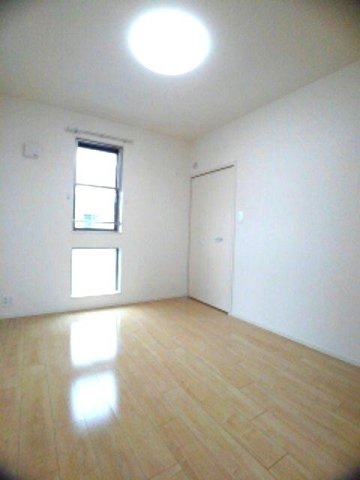 トータルインＬの洋室