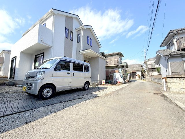 あきる野市下代継全１棟　新築戸建の前面道路含む現地写真