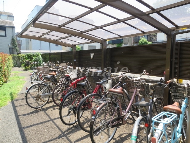 ヴィラージュシャルマンのその他共用部分|自転車置き場です☆