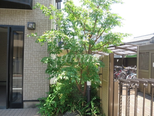 ヴィラージュシャルマンのその他|緑があって癒されます☆