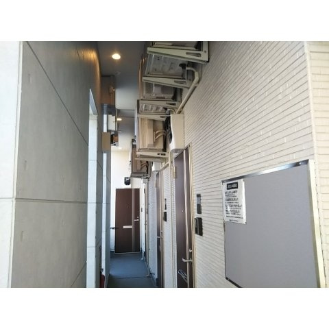 ソレイユ 北綾瀬のエントランス