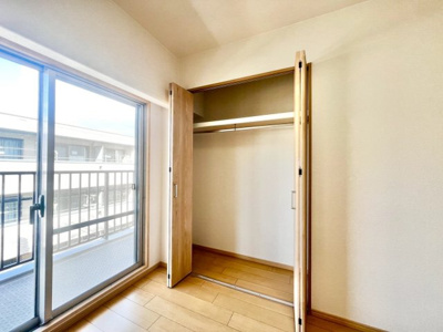 【収納】 | メゾンドール浜寺北 | 全居室収納有りますので、収納場所に困らず綺麗な室内をたもてますね♪家族の思い出も大切にしまっておけますね！