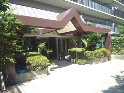 【エントランス】 | メゾンドール浜寺北 | スーパーマーケットKINSHO近商ストア東湊店まで徒歩８分！毎日のお買い物に便利ですよ♪