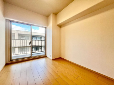 【寝室】 | メゾンドール浜寺北 | 【ペット飼育可能】大切なペットと暮らす癒しの住まいになりますね！