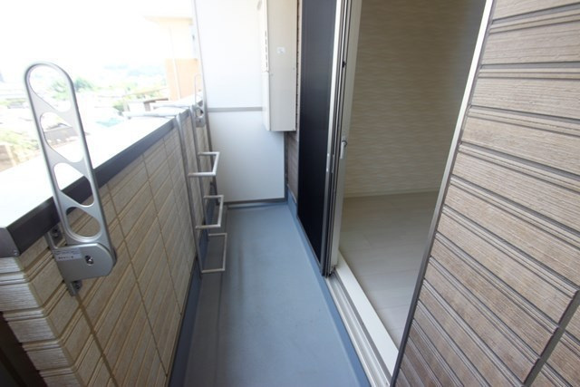 ＰＬＥＩＮ　ＳＯＬＥＩＬ　東霞町のバルコニー
