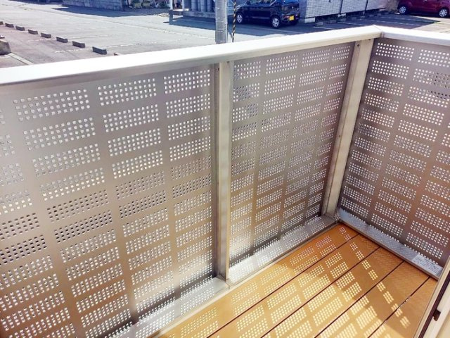 プレジール津志田のバルコニー