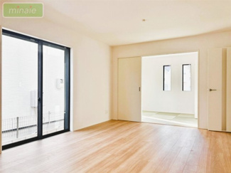 【居間・リビング】 | 並列2台駐車　長期優良住宅　大穴北27期　1棟 | 施工例