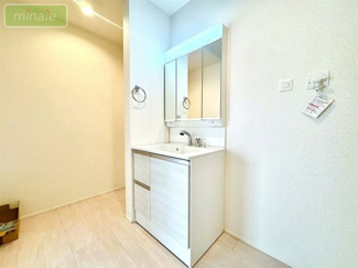 【独立洗面台】 | 並列2台駐車　長期優良住宅　大穴北27期　1棟 | 施工例