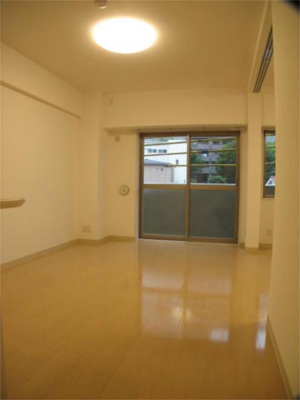 【居間・リビング】 | リリー・ラ・アルディス | 別号室参考写真です