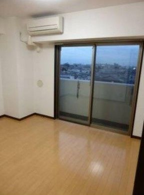 バージュアル浦和ウエストの居間・リビング