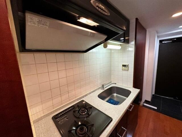 ＡＸＡＳ　ＫＯＴＡＫＥＭＵＫＡＩＨＡＲＡのキッチン