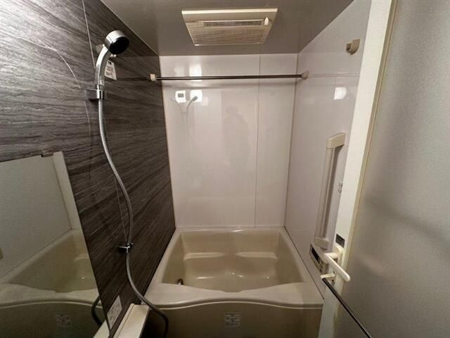 ＡＸＡＳ　ＫＯＴＡＫＥＭＵＫＡＩＨＡＲＡの浴室