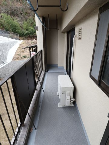 磯松マンションのバルコニー