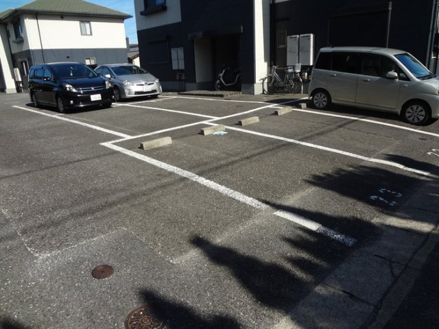 グレイス　Ｂ棟　　刈谷市近郊の賃貸はクラスホーム刈谷店の駐車場