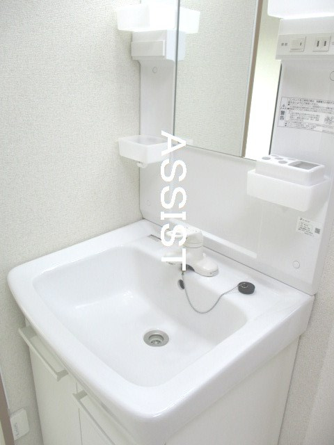 豊マンションの独立洗面台