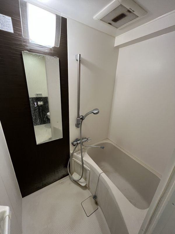アクシルコート新大橋の浴室