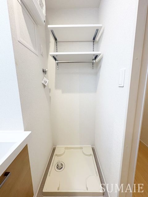 メゾンドビューラシーヌⅢの設備|洗濯機置き場です☆