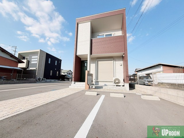 カルテットの駐車場
