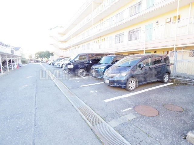 サングリーンハイツの駐車場