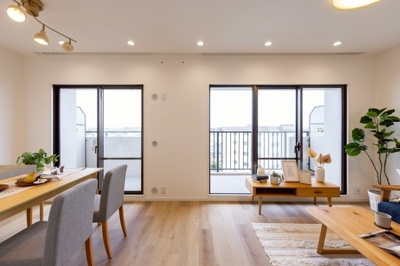 【居間・リビング】 | ルネ伊丹ガーデンスクエア