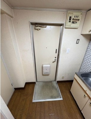 【玄関】 | アルテハイム井尻A