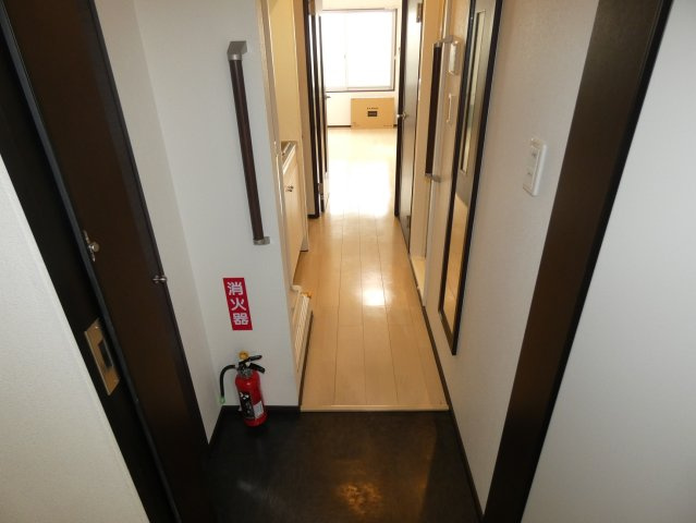 apartmentAの内装|玄関です