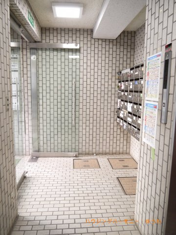 【その他共用部分】 | メッツ大塚 | 清潔感と歓迎感があるエントランスホールとなります。