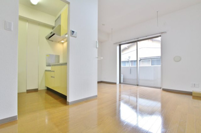 【居間・リビング】 | エスペランサ | 参考写真（同物件別部屋）