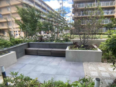 【庭】 | ブランニード河内小阪