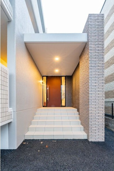 カロレイ日の出町のエントランス